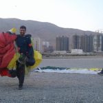 آسمان تهران و لذت پرواز با پاراگلایدر